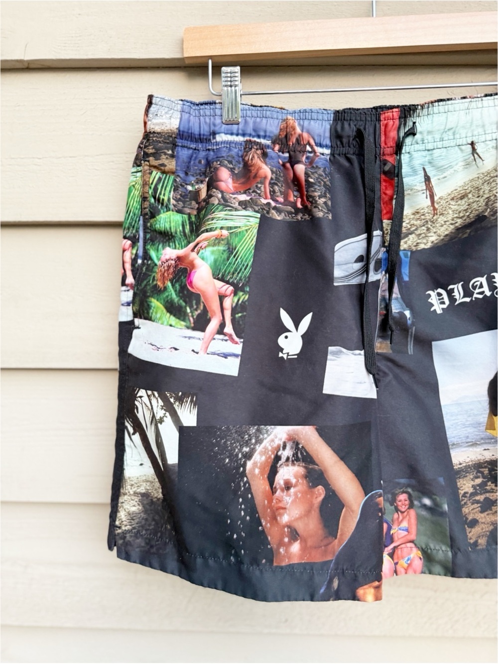 PLAYBOY Black Multicolor Collage Beach Print Swim Shorts L - Picture 2 of 9